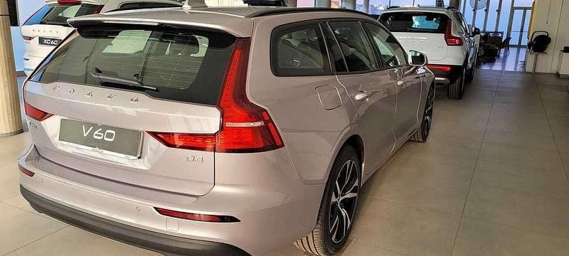 Nuova Volvo V60 Core 197 CV (144 kW) 2026 Aurora silver Station wagon