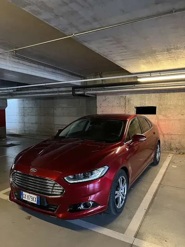 Usata Ford Mondeo Business Edition 180 CV (132 kW) 2015 Rosso Berlina