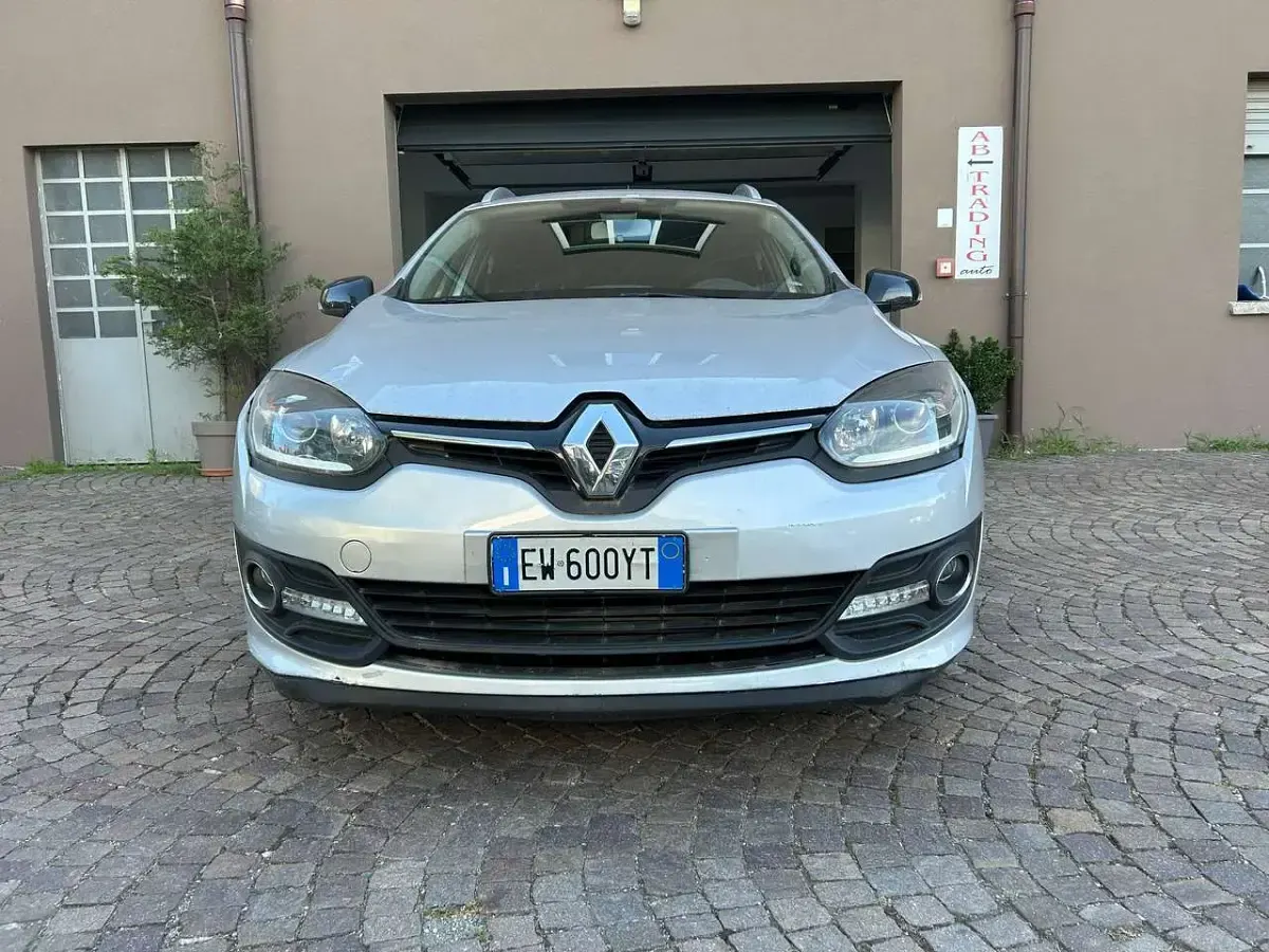 Usata Renault Mégane GrandTour LIMITED 110 CV (80 kW) 2014 Argento Station wagon