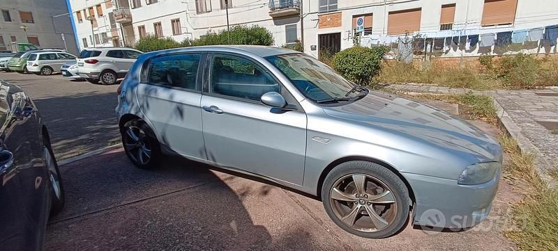 Usata Alfa Romeo 147 120 CV (88 kW) 2006 Utilitaria