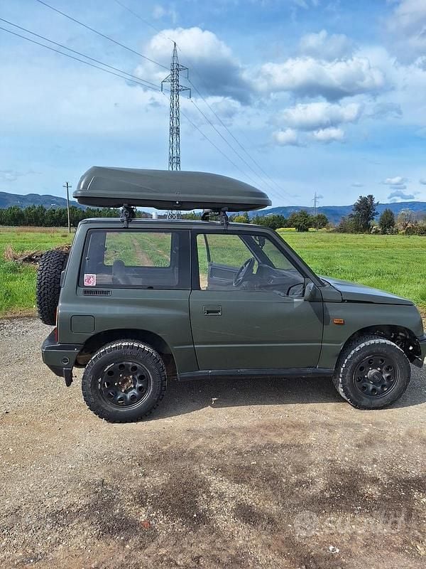 Usata Suzuki Vitara 79 CV (58 kW) 1992 Verde Station wagon