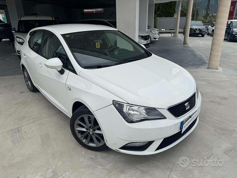 Bianco Usata 2015 Seat Ibiza Reference Tre volumi | 3200 € (Super prezzo) - Immagine 1/4