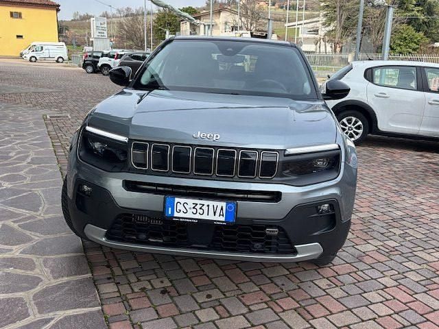 Usata Jeep Avenger Summit 101 CV (74 kW) 2024 Grigio scuro SUV