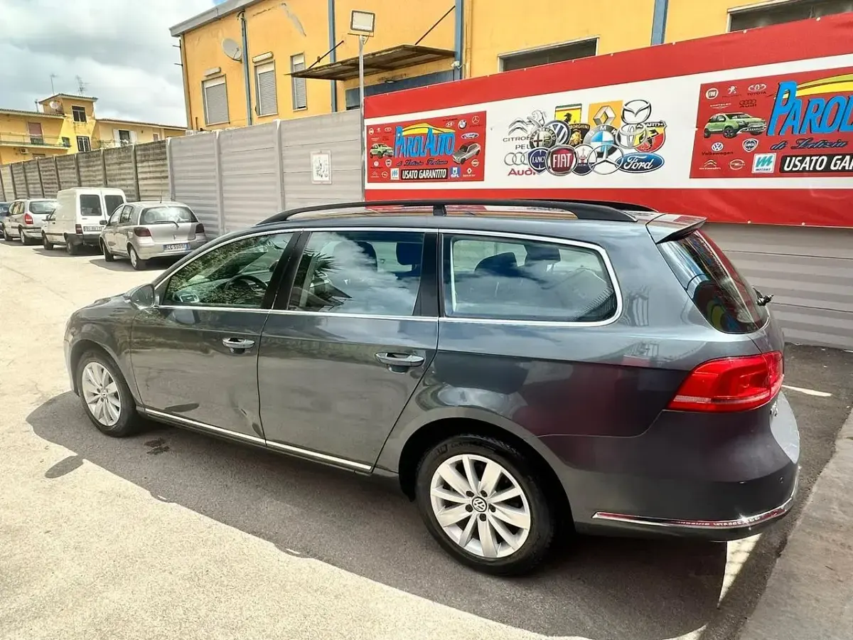 Usata VW Passat 150 CV (110 kW) 2012 Grigio Station wagon