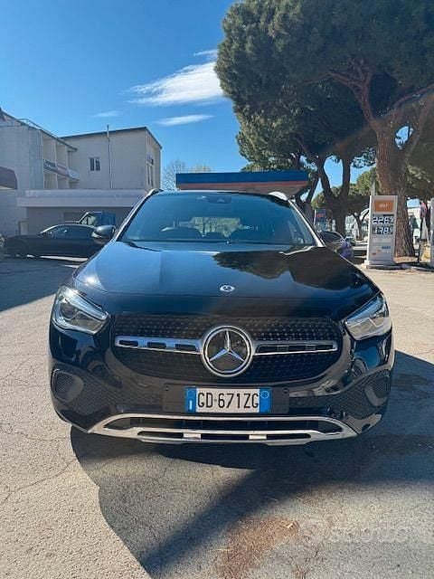 Usata Mercedes GLA200 Executive 150 CV (110 kW) 2021 Nero SUV