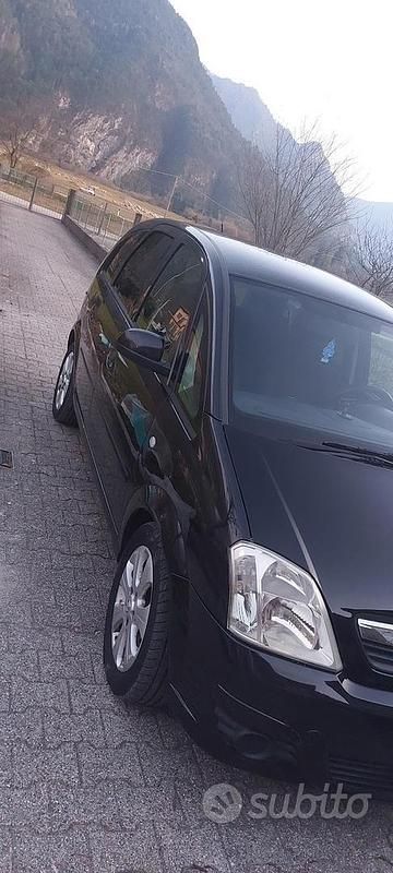 Usata Opel Meriva 101 CV (74 kW) 2008 Nero Monovolume