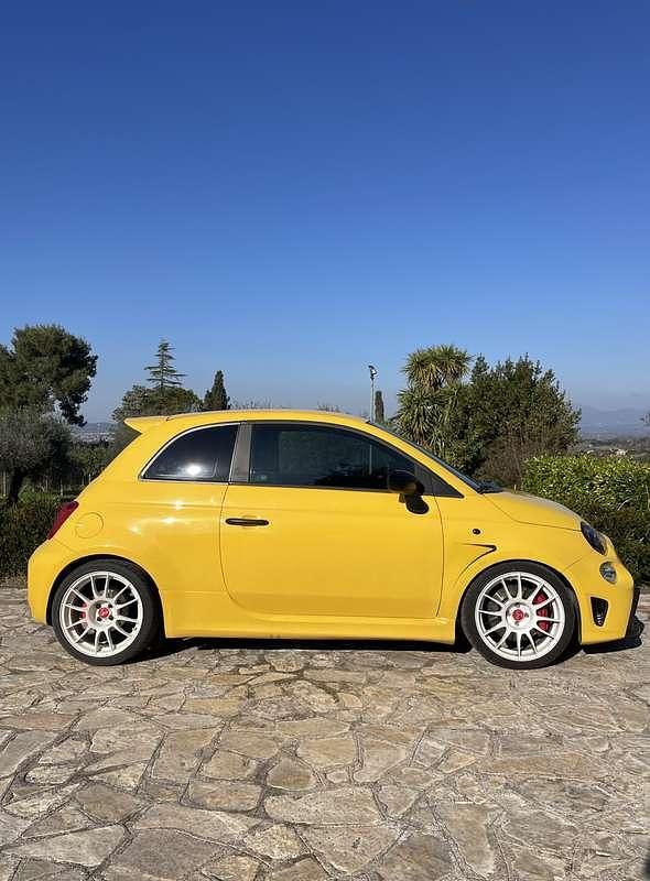 Usata Abarth 695 165 CV (121 kW) 2017 Utilitaria