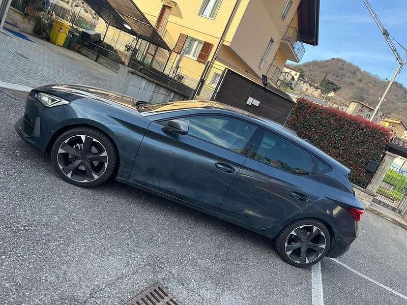 Usata Cupra Leon 150 CV (110 kW) 2024 Grigio Berlina