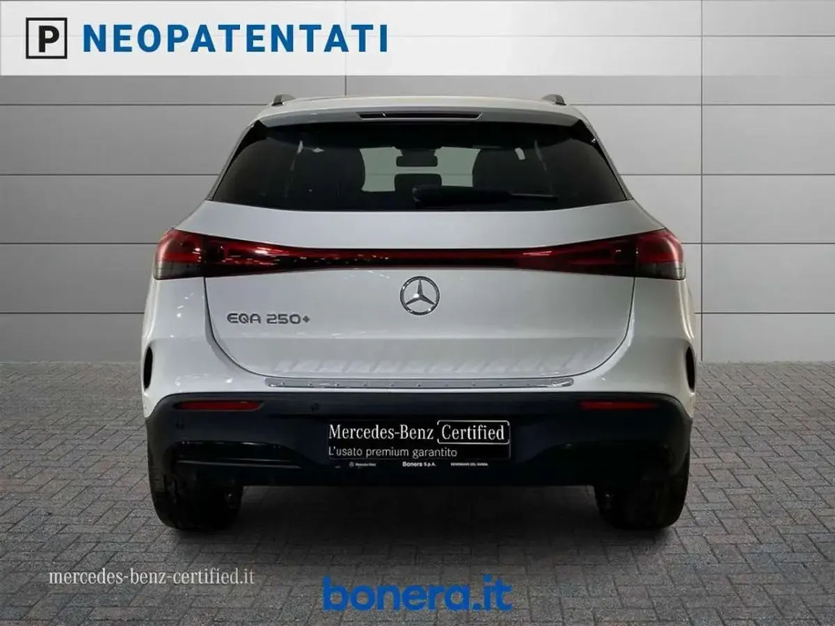 Usata Mercedes EQA250+ Premium 139 kW (190 CV) 2023 Bianco SUV