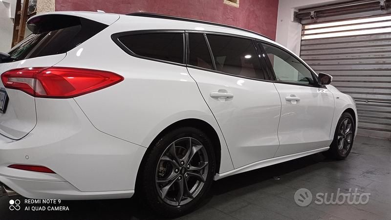 Bianco Usata 2019 Ford Focus ST-Line Station wagon | 14.999 € (Molto cara) - Immagine 1/4