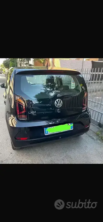 Usata VW up! Move 68 CV (50 kW) 2017 Nero Utilitaria