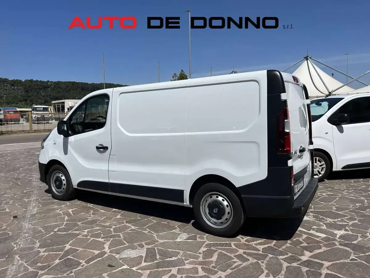Usata Renault Trafic 125 CV (91 kW) 2018 Bianco Monovolume