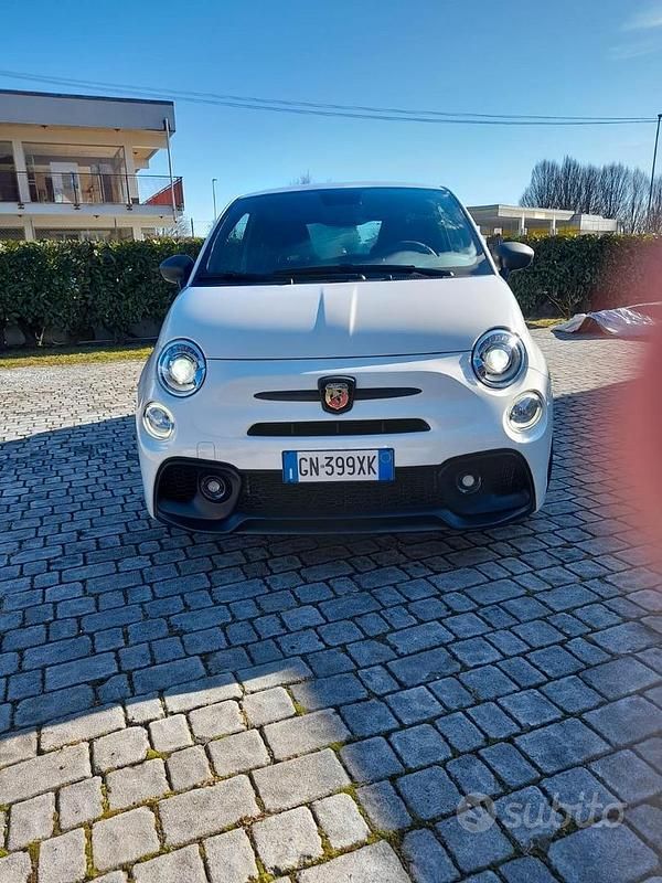 Usata Abarth 695 2023 Bianco Utilitaria