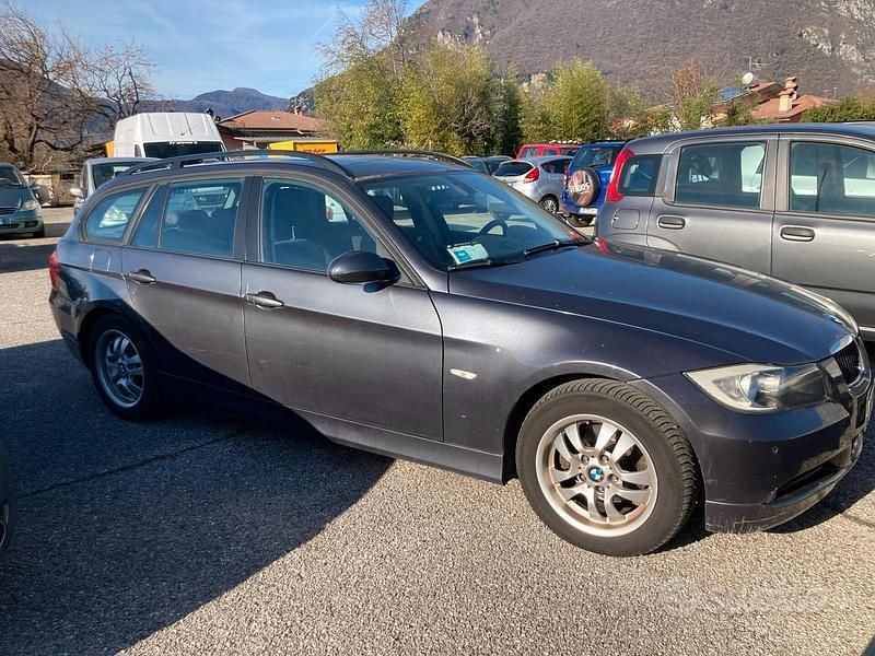 Usata BMW 320 163 CV (119 kW) 2006 Grigio Station wagon
