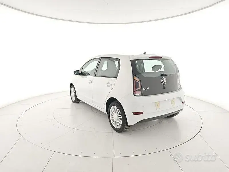 Usata VW up! Move 65 CV (47 kW) 2023 Bianco Utilitaria