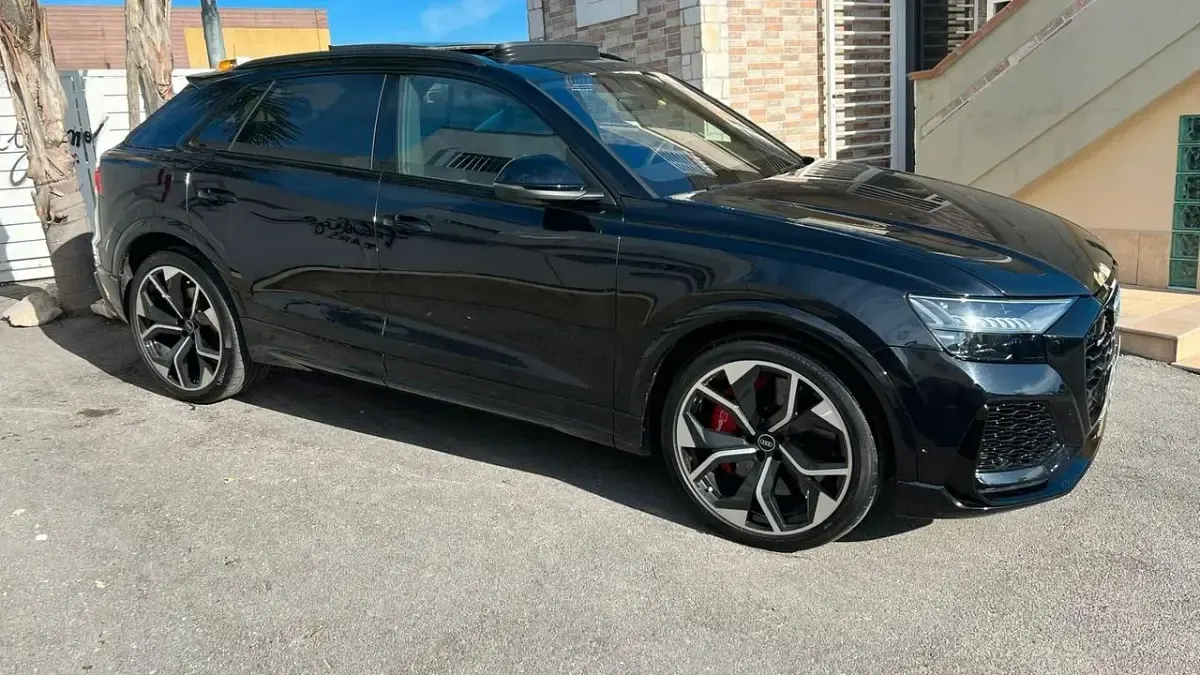 Usata Audi Q8 599 CV (440 kW) 2021 Nero SUV