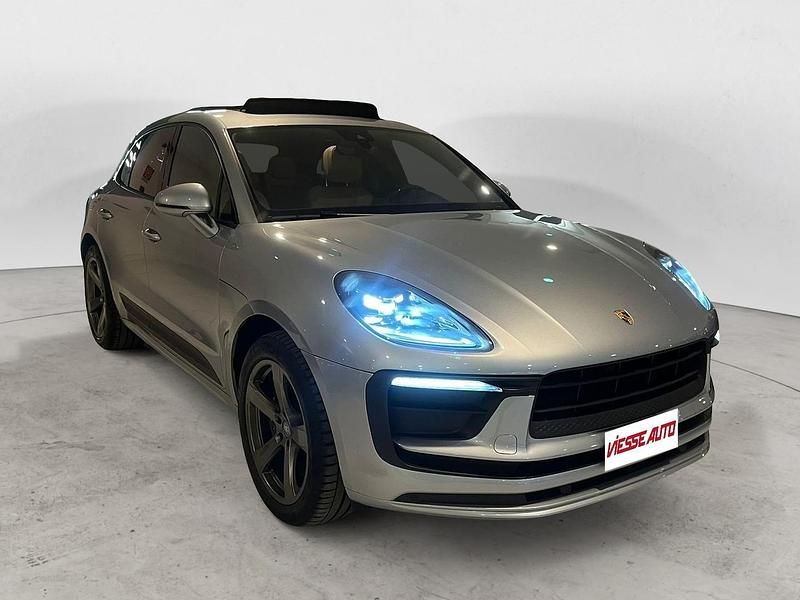 Usata Porsche Macan 195 CV (143 kW) 2018 Nero metallizzato SUV