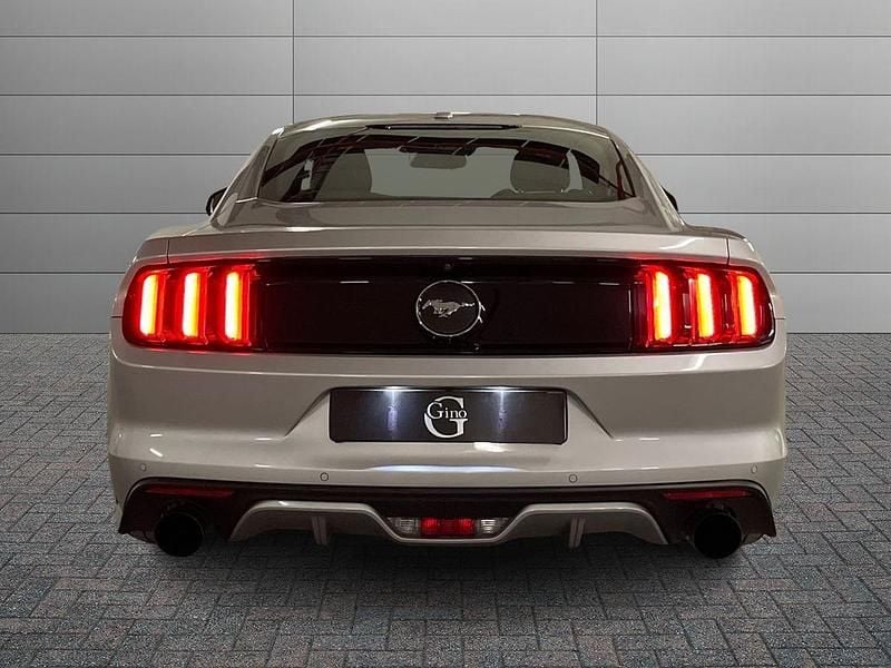 Usata Ford Mustang Fastback 317 CV (233 kW) 2018 Argento Coupé