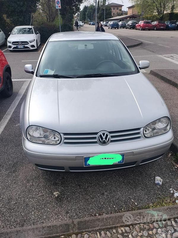 Usata VW Golf IV 130 CV (95 kW) 2001 Grigio Berlina