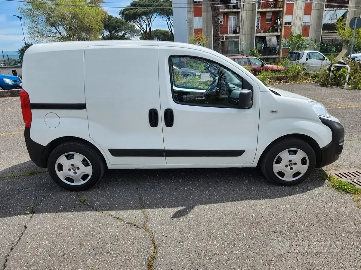 Usata Fiat Qubo Easy 80 CV (58 kW) 2018 Bianco Monovolume