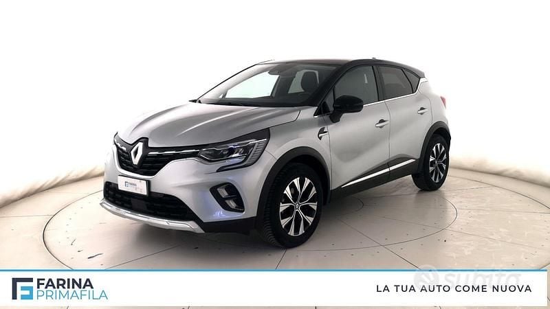 Grigio chiaro/tetto nero Usata 2024 Renault Captur Techno SUV | 13.900 € (Super prezzo) - Immagine 1/4
