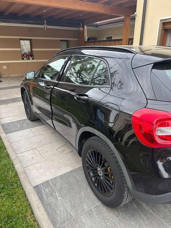 Usata Mercedes GLA200 136 CV (100 kW) 2018 SUV
