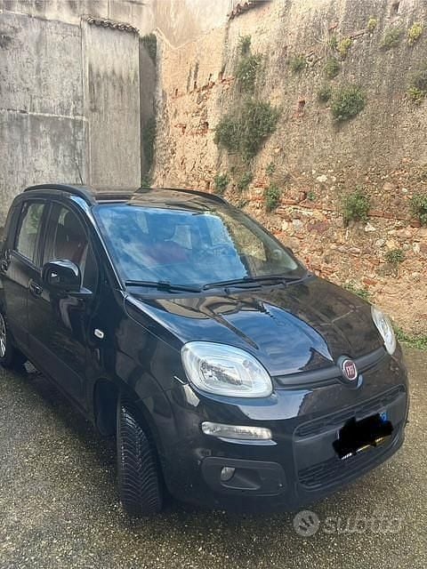 Nero Usata 2017 Fiat Panda Lounge Tre volumi | 6000 € (Ottimo prezzo) - Immagine 1/4