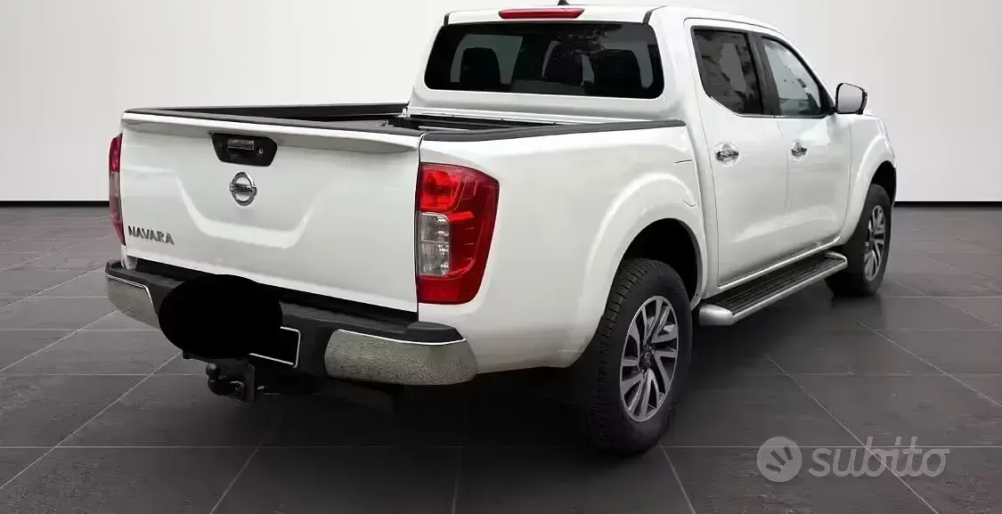 Usata Nissan Navara N-Connecta 190 CV (139 kW) 2016 Bianco Pick-up