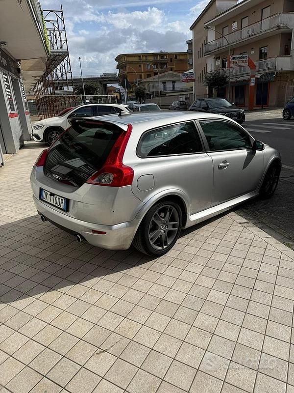 Usata Volvo C30 110 CV (80 kW) 2006 Grigio Utilitaria