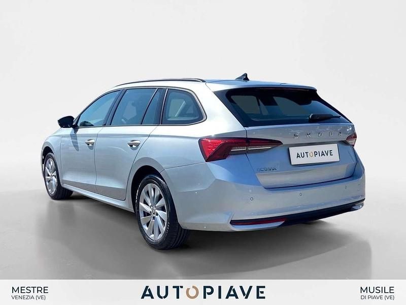 Usata Skoda Octavia Executive 150 CV (110 kW) 2024 Argento Station wagon