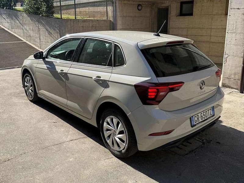 Usata VW Polo Life 95 CV (69 kW) 2023 Beige Utilitaria