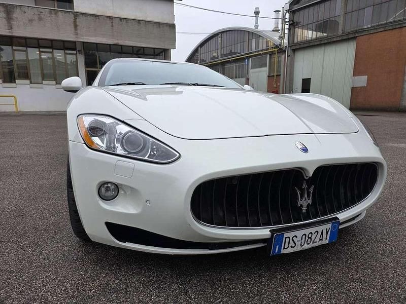 Usata Maserati Granturismo 405 CV (297 kW) 2008 Bianco Coupé