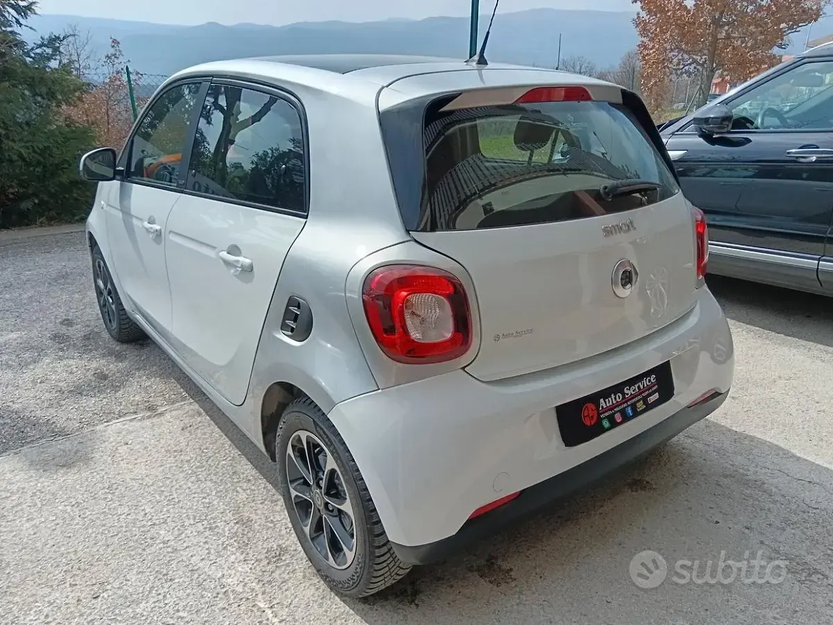 Occasion Smart ForFour 71 ch (52 kW) 2015 Blanc Citadine