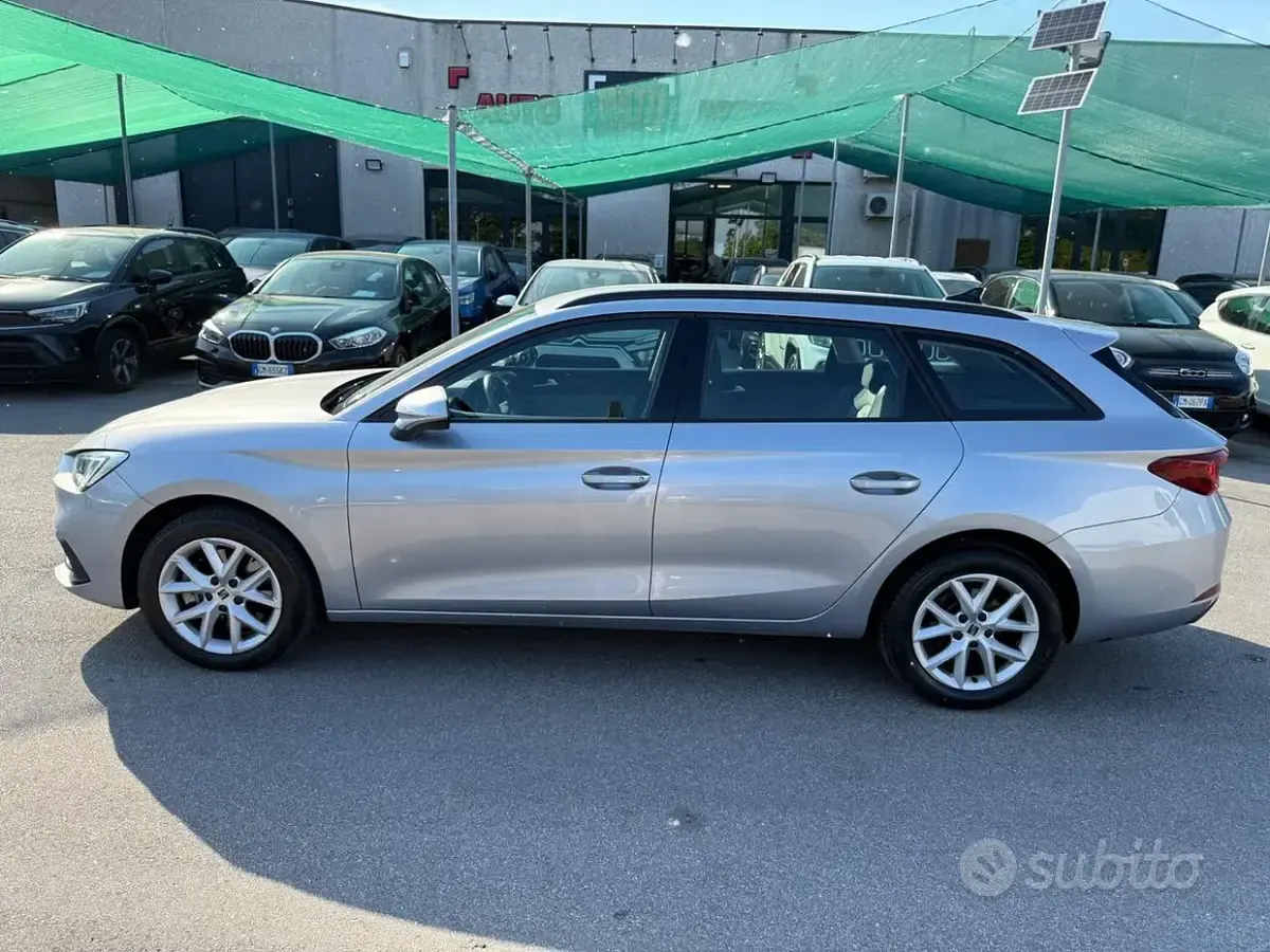Usata Seat Leon Style 150 CV (110 kW) 2023 Grigio Station wagon