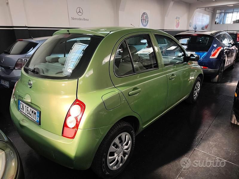 Usata Nissan Micra Acenta 65 CV (47 kW) 2004 Verde Utilitaria