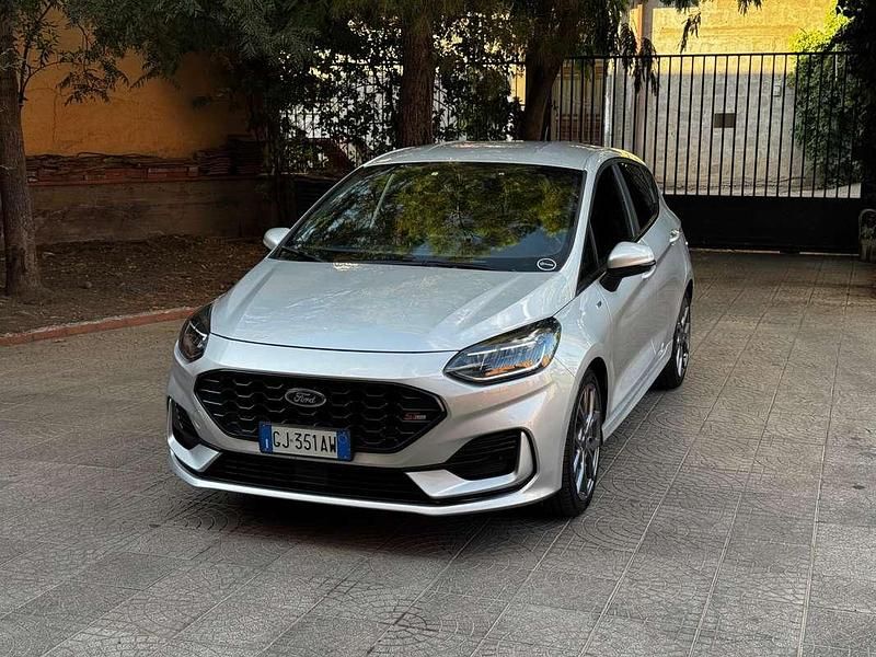 Argento Usata 2022 Ford Fiesta ST-Line Utilitaria | 13.900 € (Ottimo prezzo) - Immagine 1/4