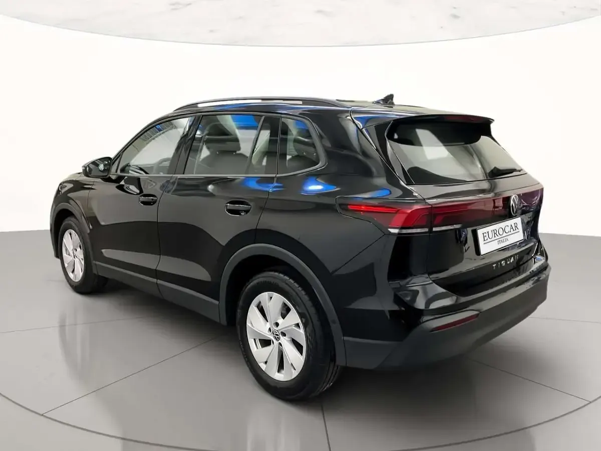 Nuova VW Tiguan Life 150 CV (110 kW) 2026 Grenadill black metallizzato SUV
