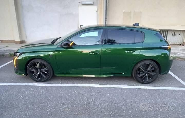 Usata Peugeot 308 GT 131 CV (96 kW) 2023 Verde Berlina