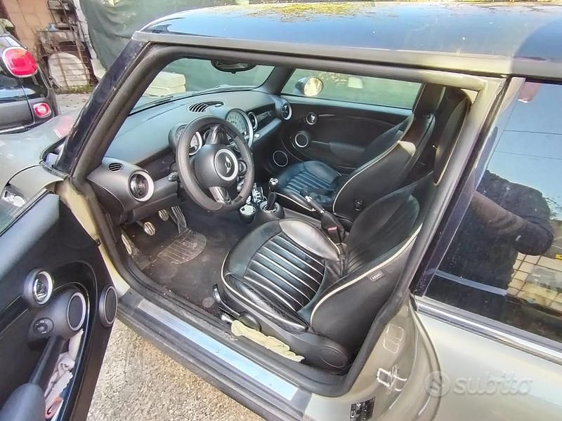 Usata Mini Cooper S 2006 Grigio Utilitaria