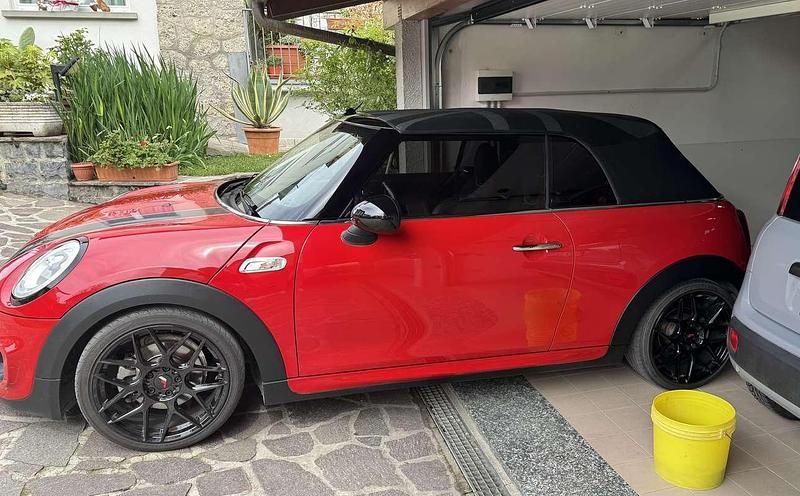 Usata Mini Cooper S Cabriolet 192 CV (141 kW) 2016 Rosso Cabrio