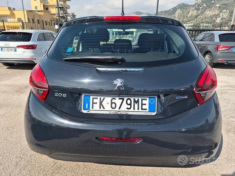 Usata Peugeot 208 Active 67 CV (49 kW) 2017 Grigio Utilitaria