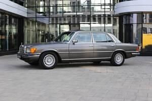 Usata Mercedes 450 286 CV (210 kW) 1977 Grigio Berlina