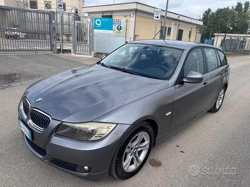 Usata BMW 318 2010 Station wagon