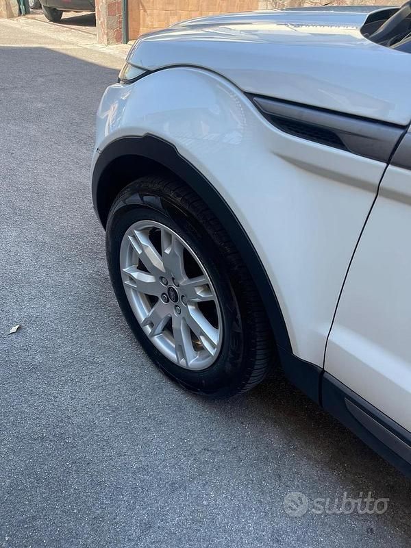 Usata Land Rover Range Rover evoque Dynamic 150 CV (110 kW) 2012 Bianco SUV