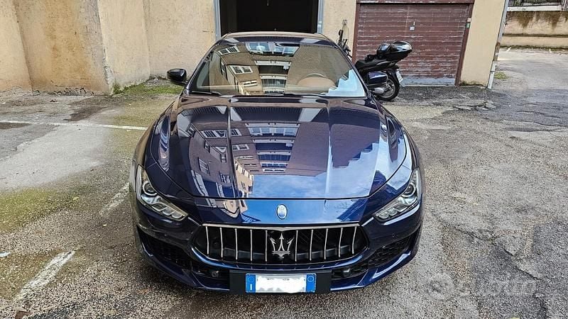 Usata Maserati Ghibli 275 CV (202 kW) 2019 Blu Berlina
