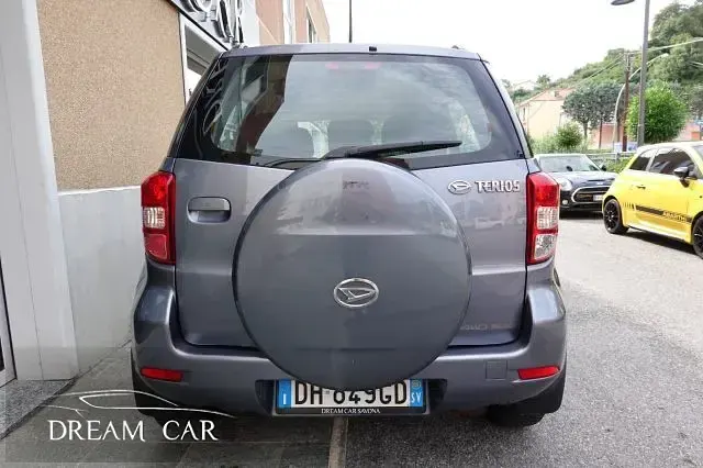 Usata Daihatsu Terios 86 CV (63 kW) 2009 Grigio metallizzato SUV