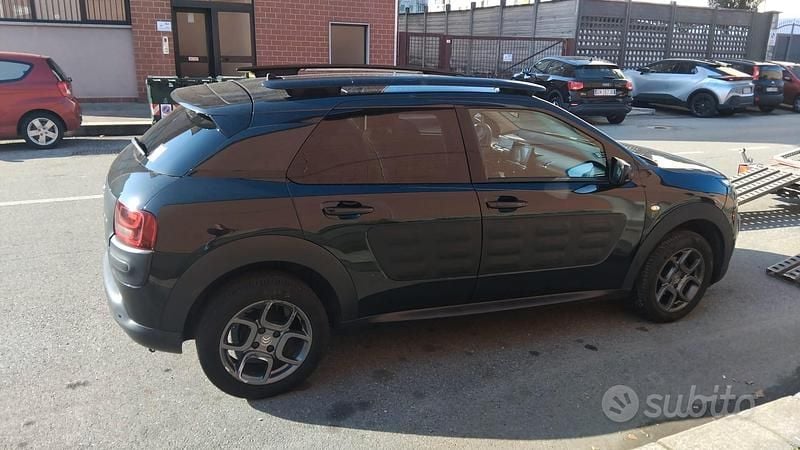 Usata Citroën C4 Shine 99 CV (72 kW) 2016 Nero Berlina