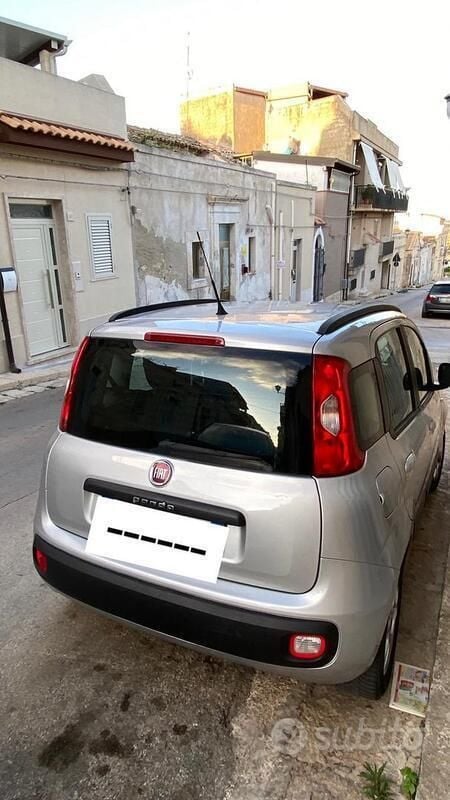 Grigio Usata 2016 Fiat Panda Due volumi | 7500 € (Buon prezzo) - Immagine 1/4