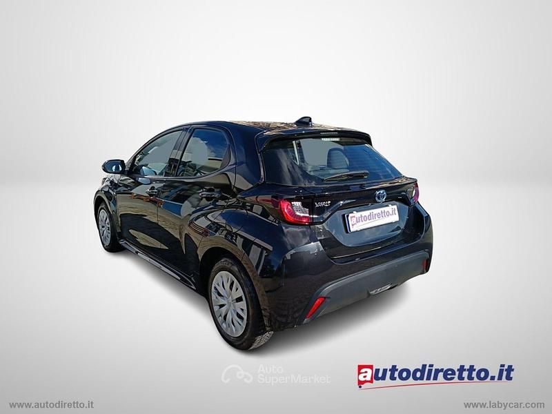 Usata Toyota Yaris Hybrid Business Edition 116 CV (85 kW) 2024 Nero Berlina