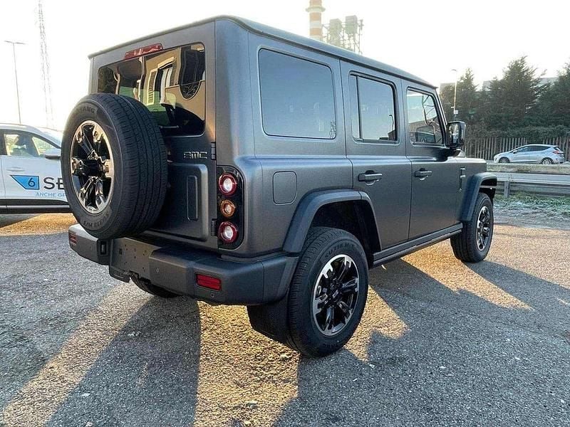 Nuova EMC 212 216 CV (158 kW) 2026 Grigio SUV